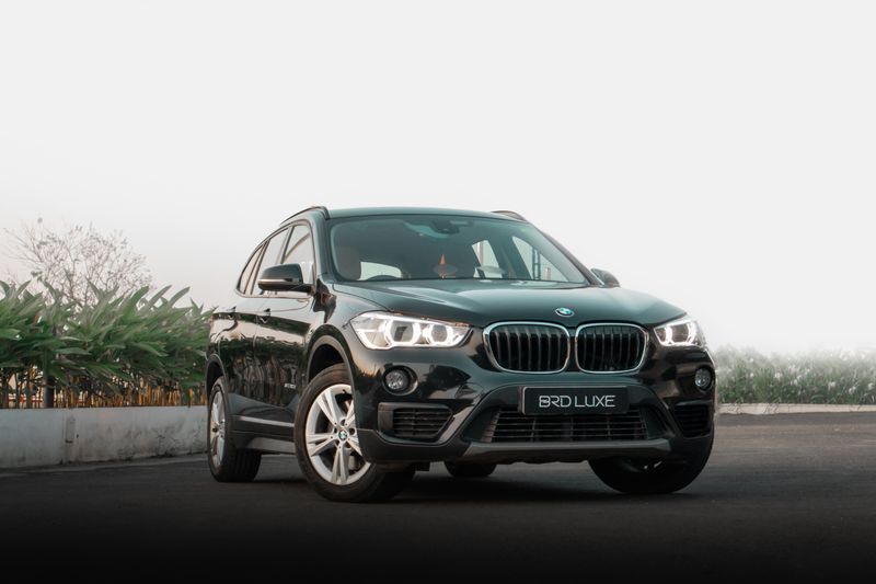Aurora E-SUV lateral